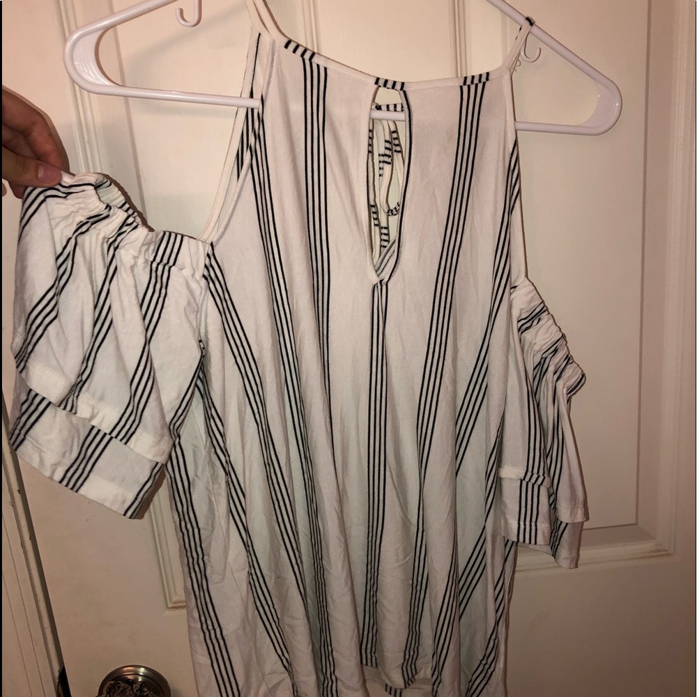 American eagle keyhole top